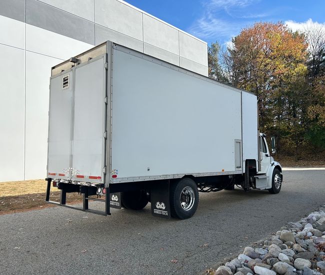 2017 FREIGHTLINER BUSINESS CLASS M2 106 - Image 6