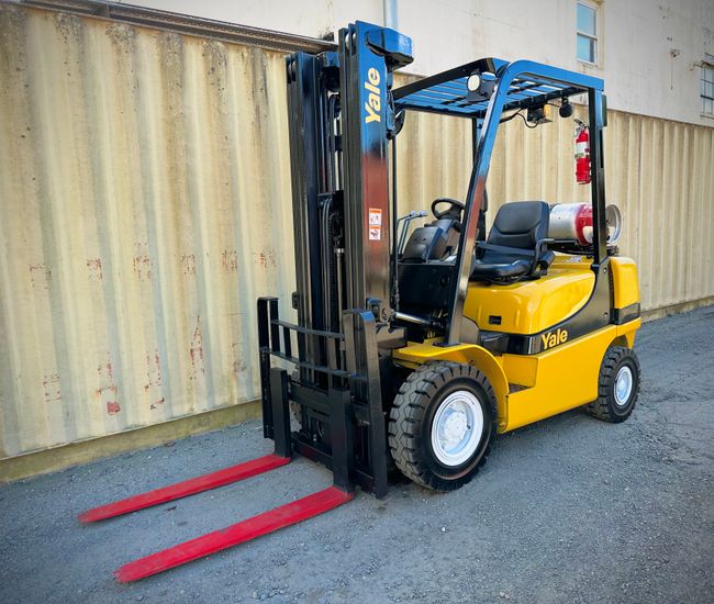 2018 YALE GLP050MX 32 - Image 1