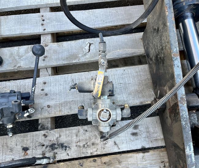 2010 DIVERSIFIED FABRICATORS RW-1630 - Image 15